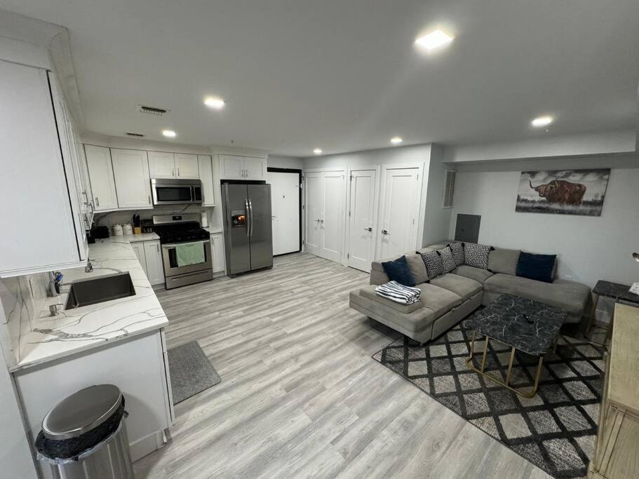 The Elegant Suite - 2Br With Great Amenities Paterson Esterno foto