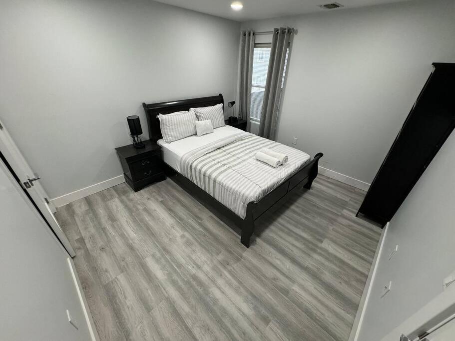 The Elegant Suite - 2Br With Great Amenities Paterson Esterno foto